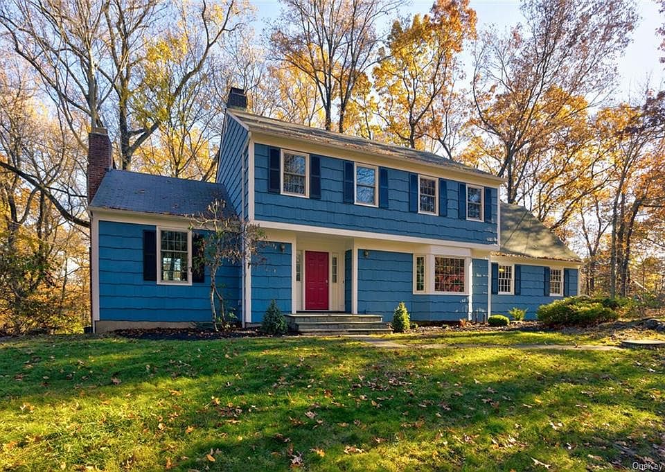 1st image of 6 Gregory Ln