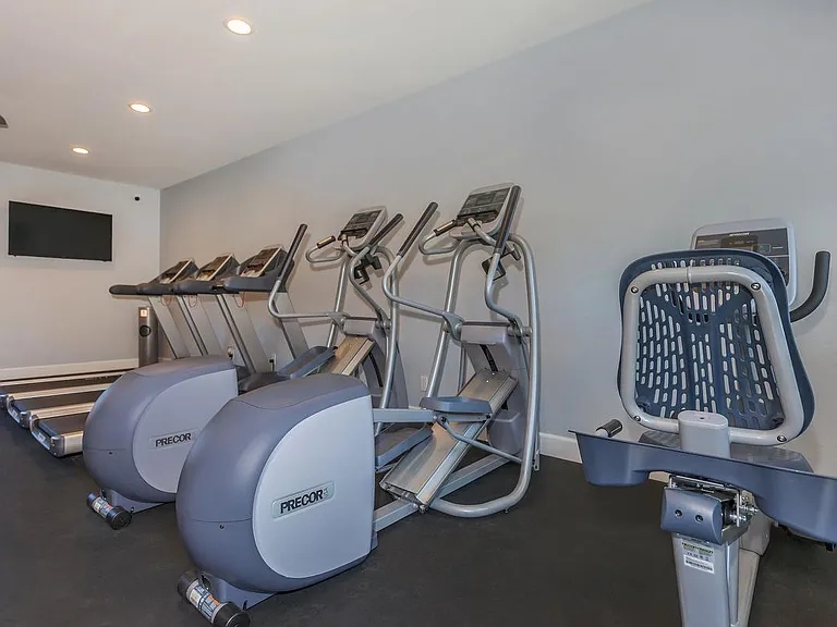 Saddleback Ranch Apartments — Photo 65