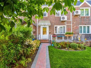 75-30 169th St, Fresh Meadows, NY 11366