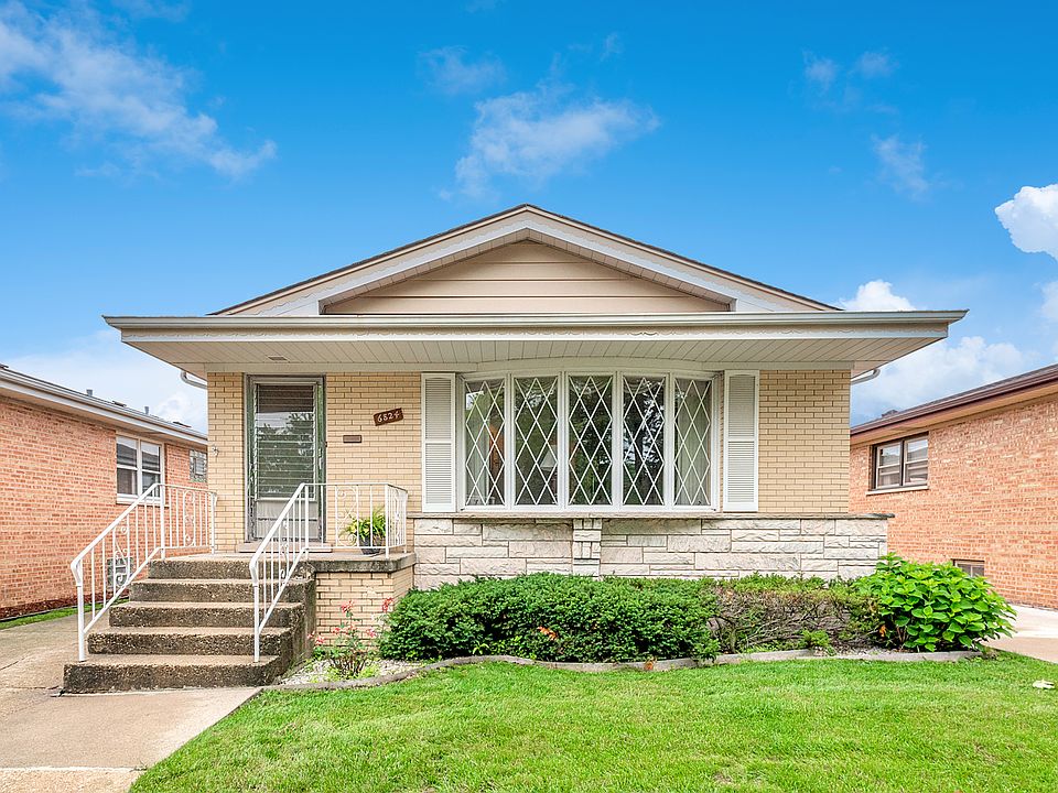 1st image of 6824 N Sauganash Ave