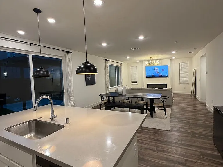 2478 Founders Pl — Photo 13
