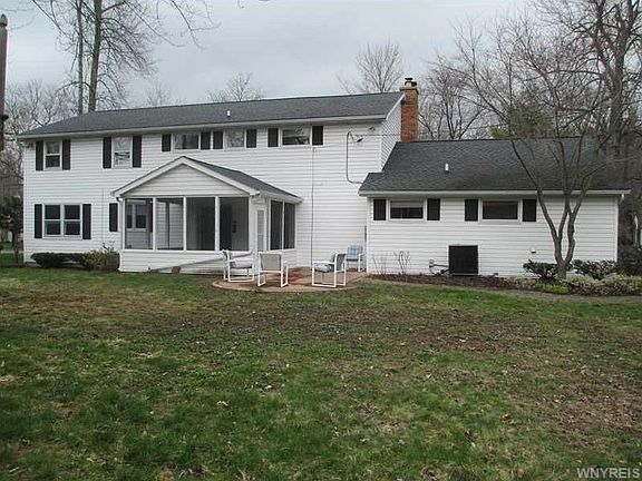 3rd image of 242 Wellingwood Dr