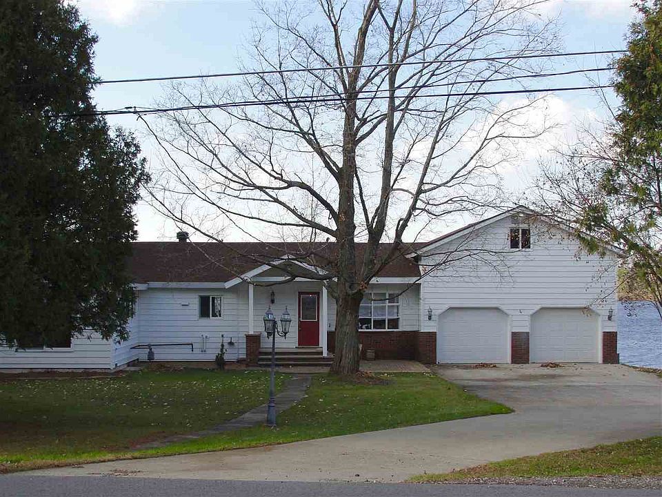 1st image of 327 Lakeshore Dr