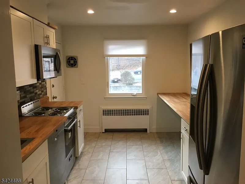 Building Photo - 6D Troy Dr #6D
