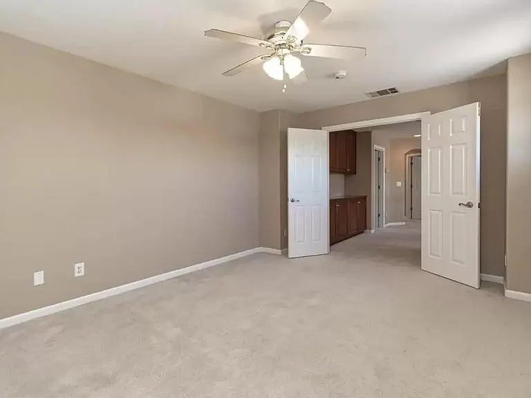 764 Mount Rushmore Ave — Photo 10