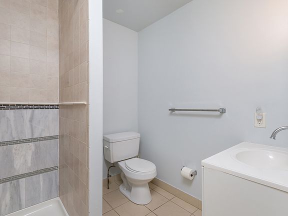 4th image of 144 Delsea Dr S