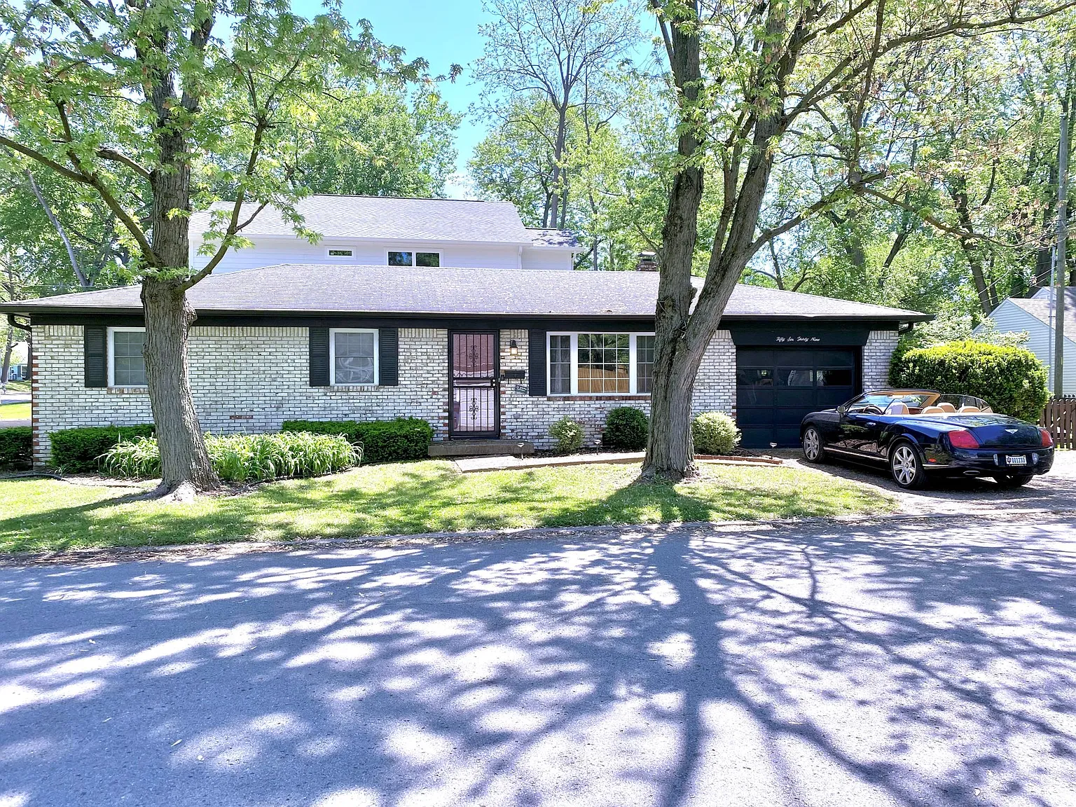 5639 Brouse Ave photo 1