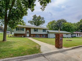 717 Apache Dr, Forsyth, IL 62535