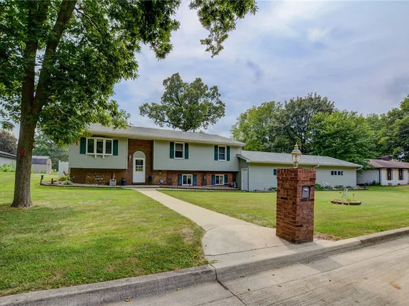 717 Apache Dr, Forsyth, IL 62535