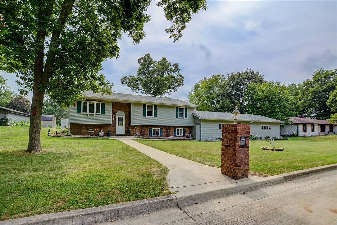 717 Apache Dr photo 1
