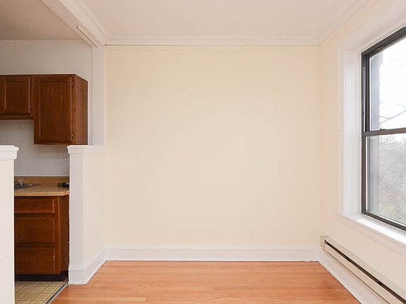 5th image of 373 Hazel Ave #2D