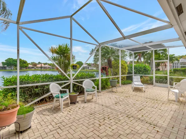 9041 Bay Harbour Cir, West Palm Beach, FL 33411