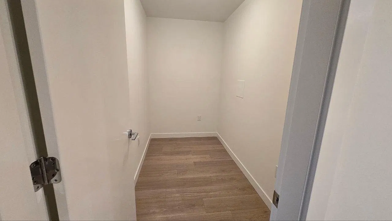 1 bed, 614 sqft, $2,390 — Photo 3