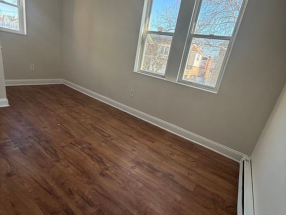 3rd image of 1601 Chelten Ave #2