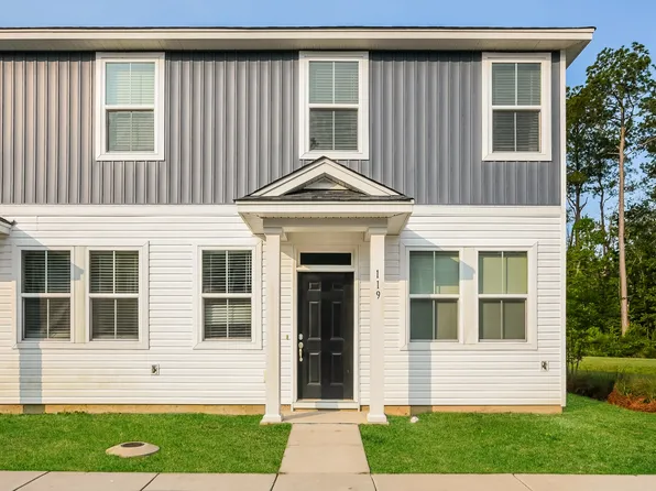 119 Morning Line Dr, Moncks Corner, SC 29461
