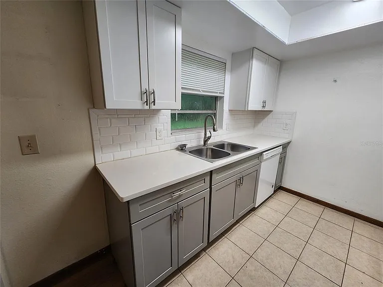 1209 SW 80th Dr — Photo 10