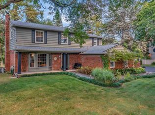2824 Donegal Dr, Troy, MI