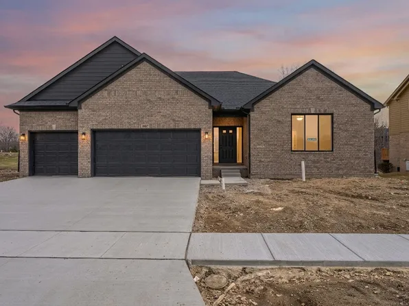 1087 Williamson Cir, Pontiac, MI 48340