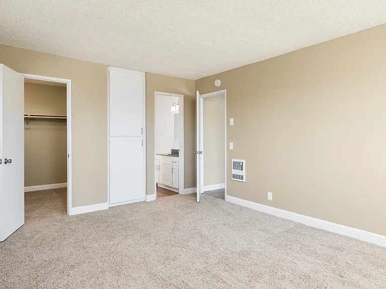 Casa Grande Apartments — Photo 29