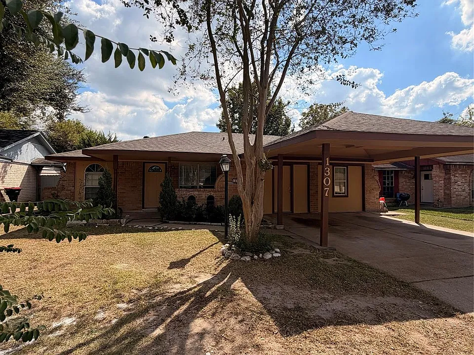 1307 Castolan Dr