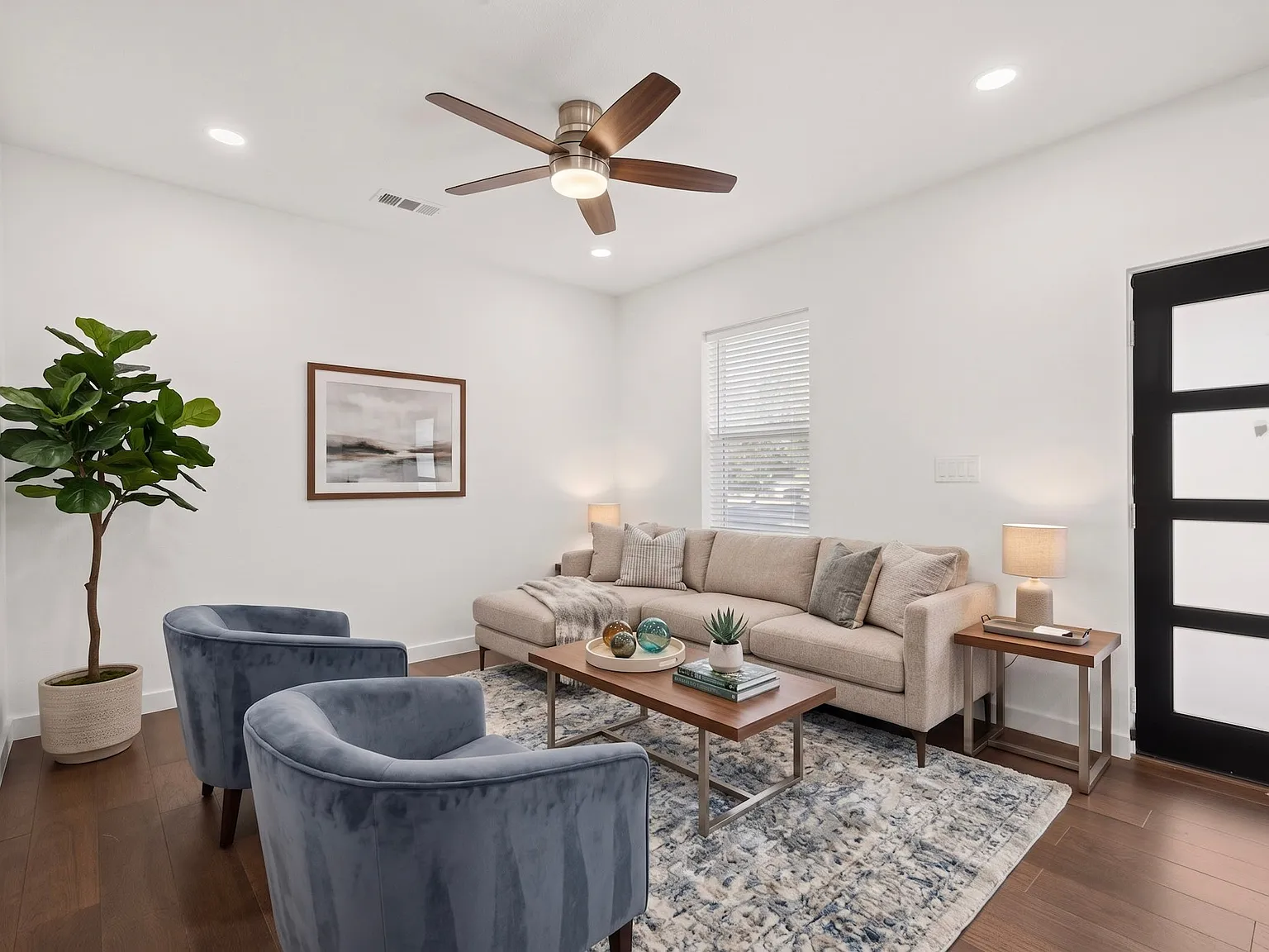 3 bed, 1344 sqft, $2,500 — Photo 4