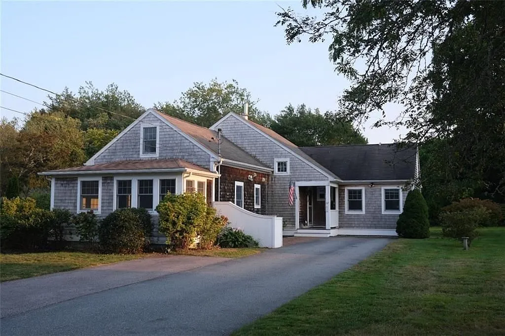 3 bed, 2.0 bath, 1754 sqft, $3,750 — Photo 1