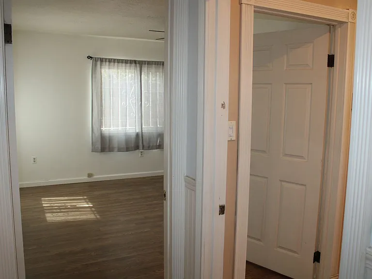 135 Poinsettia Ave — Photo 19