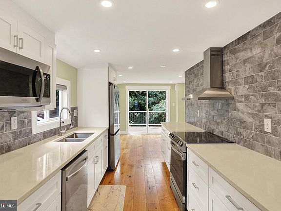 2nd image of 25 Alsace Ave