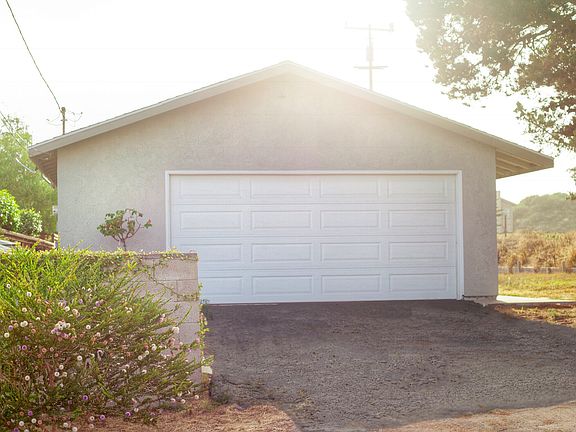 2nd image of 1243 Pismo Ave