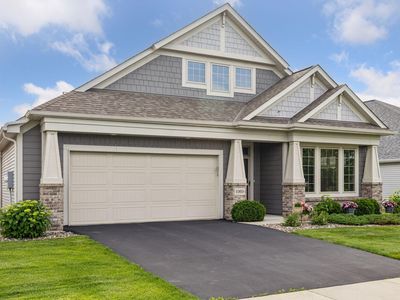 1069 77th St W, Victoria, MN, 55386