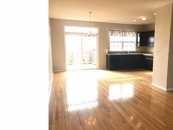 3rd image of 1555 E Matisse Dr