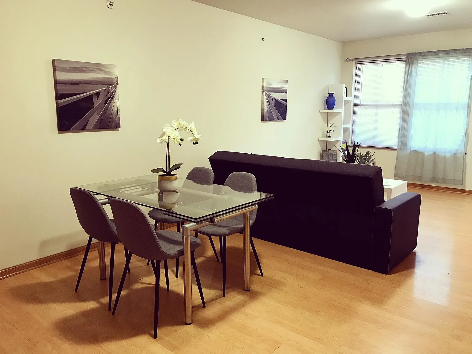 3 bed, 1.5 bath, 1200 sqft, $2,800 — Photo 2