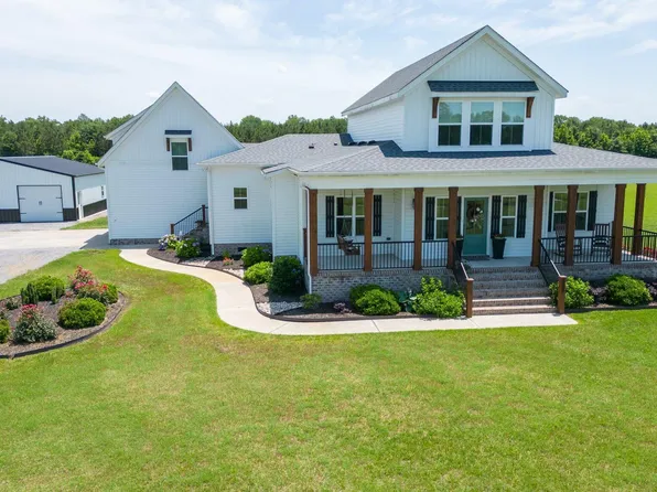 585 NW Backwoods Road, Moyock, NC 27958