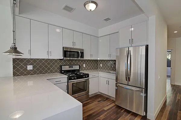 Rented by Nooklyn NYC LLC | media 22