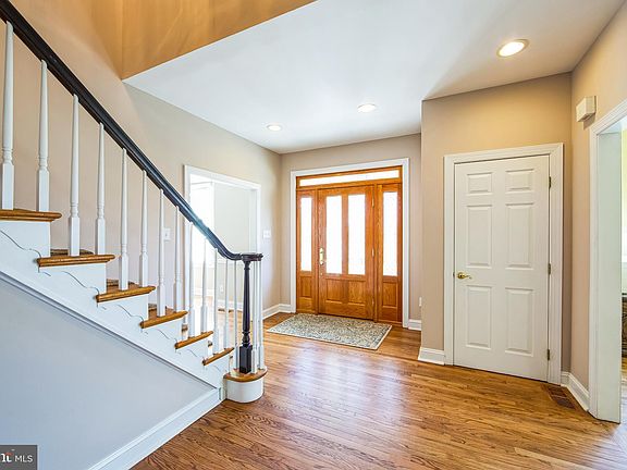 4th image of 901 Saddlebrook Dr