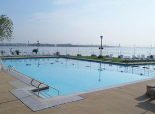 3098 Harbour Dr, Palmyra, NJ 08065