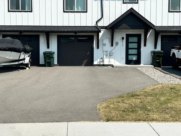823 Lake Francis Dr, Kalispell, MT 59901