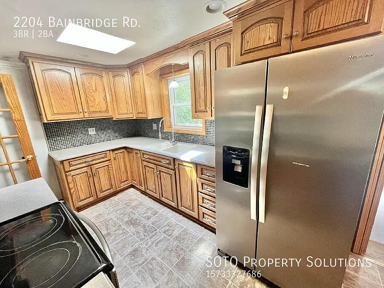 2204 Bainbridge Rd — Photo 8