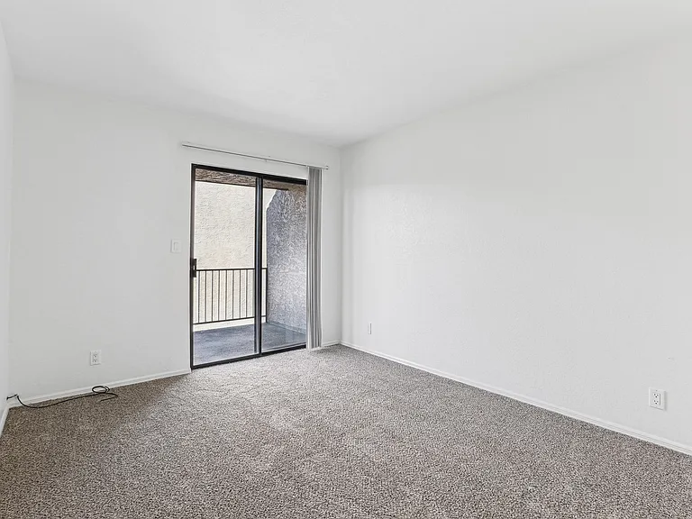 Las Palmas Townhomes — Photo 7