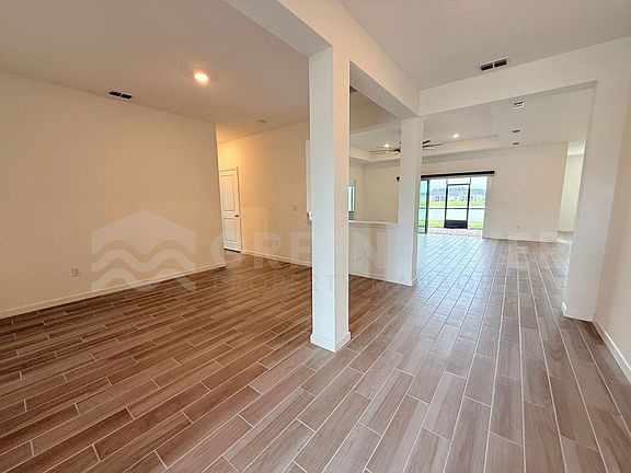 5th image of 2717 White Cedar Ln