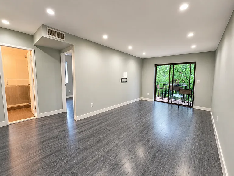 2830 E 27th St #2 — Photo 3