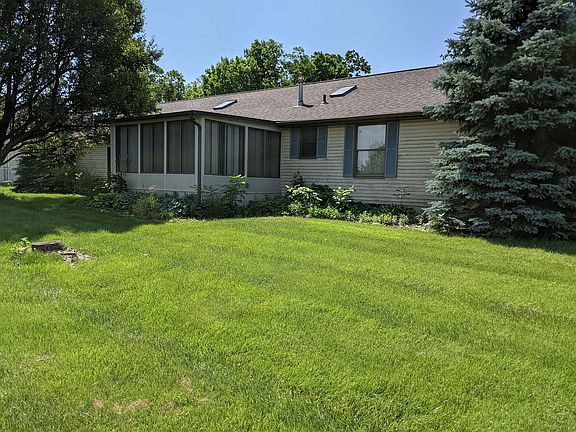 4th image of 1132 Fox Run Dr