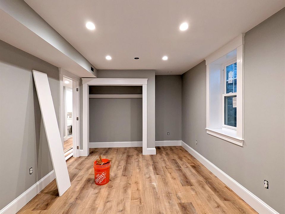 1st image of 34 Brimmer St #1
