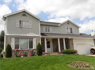 5305 Westcroft Dr, Sylvania, OH 43560