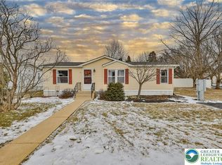 17 Canterbury Ct, Easton, PA 18040