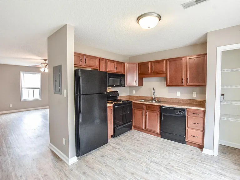 513 Patriot Park Ct #A — Photo 6