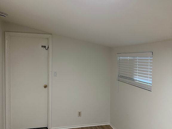 4th image of 3918 Velma Ave #3