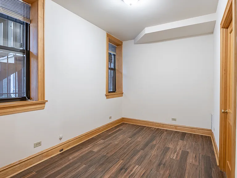 2704 N Mildred Ave #1R — Photo 11