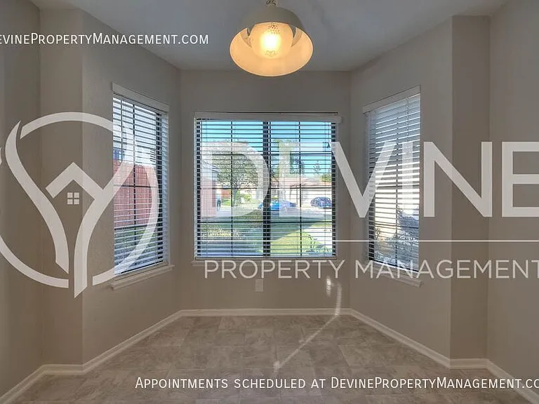 1266 Clearspring Dr — Photo 10
