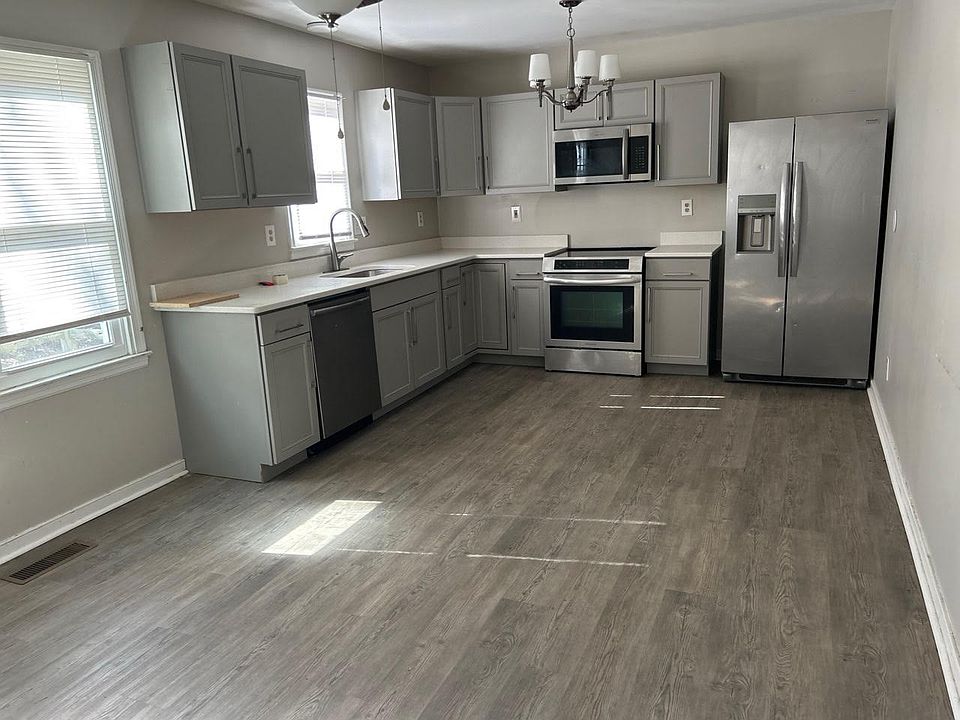 2nd image of 10770 Trailwood Dr